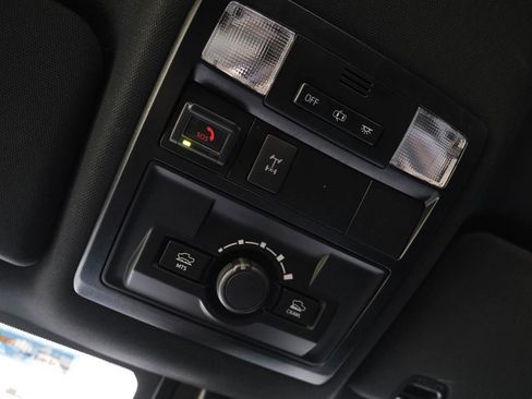 Used 2021 Toyota Tacoma TRD Off-Road image 39