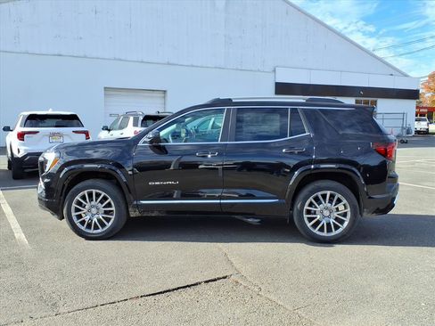 New 2026 GMC Terrain Denali w/ LPO, Floor Liner Package image 4