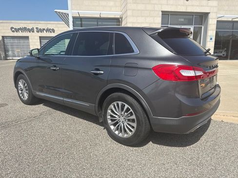 Used 2018 Lincoln MKX Select w/ Select Plus Package FWD image 4