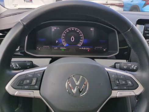 Used 2025 Volkswagen Jetta SE FWD image 31