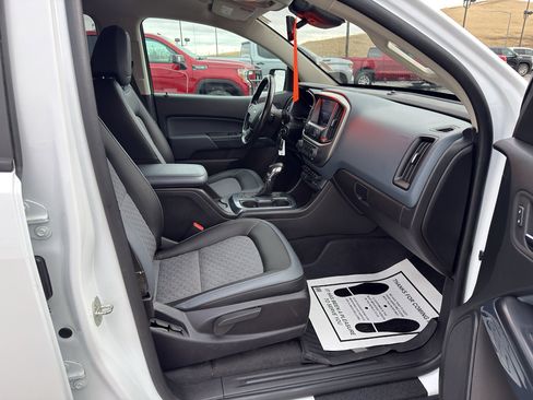 Used 2022 Chevrolet Colorado Z71 w/ Safety Package image 10