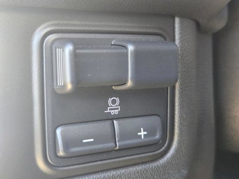 Used 2021 GMC Yukon AT4 w/ AT4 Premium Plus Package AWD/4WD image 21