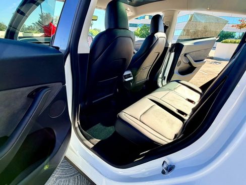 Used 2023 Tesla Model Y AWD image 24