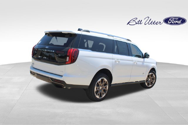 New 2027 Ford Expedition Max King Ranch RWD image 3