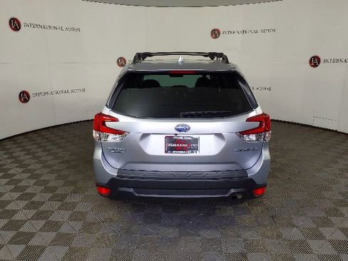 Used 2023 Subaru Forester Premium AWD/4WD image 6