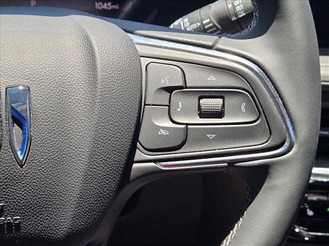 Used 2025 Buick Encore GX Avenir w/ Avenir Technology Package FWD image 15