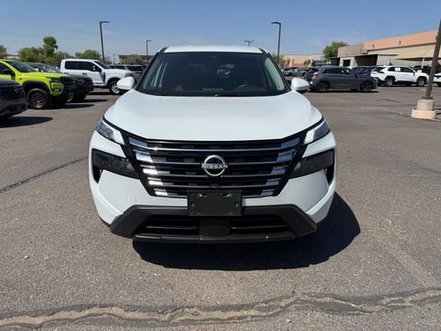 Certified 2025 Nissan Rogue SV image 2