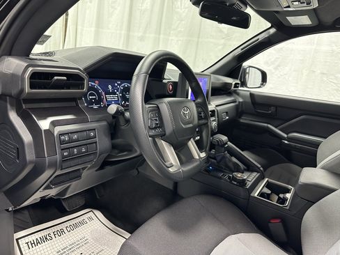 Used 2025 Toyota 4Runner TRD Off-Road image 15