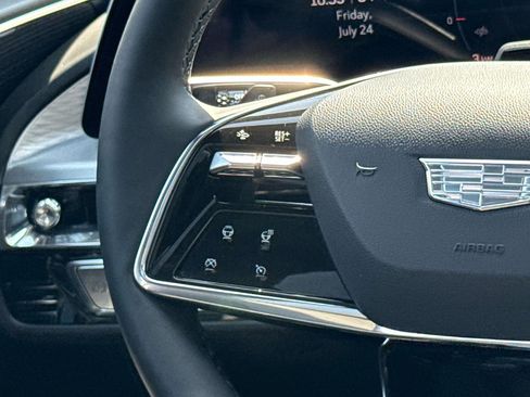 Used 2024 Cadillac Lyriq Luxury AWD/4WD image 18