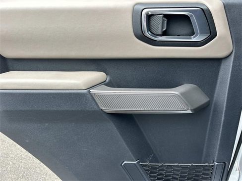 Used 2022 Ford Bronco Wildtrak image 17