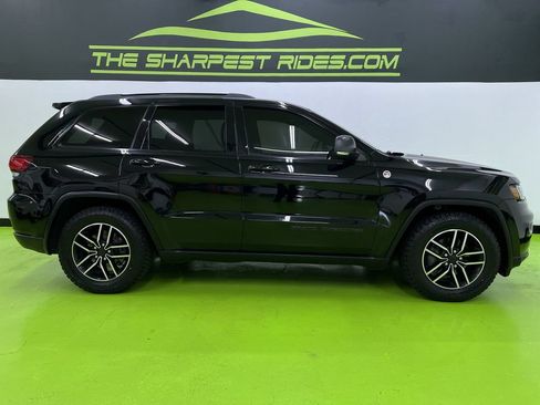 Used 2020 Jeep Grand Cherokee Trailhawk AWD/4WD image 10