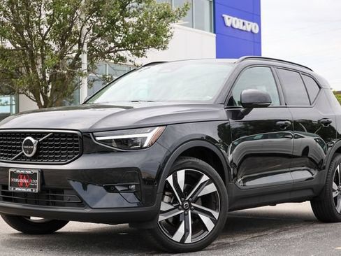 Certified 2024 Volvo XC40 B5 Ultimate w/ Protection Package Premier AWD/4WD image 1