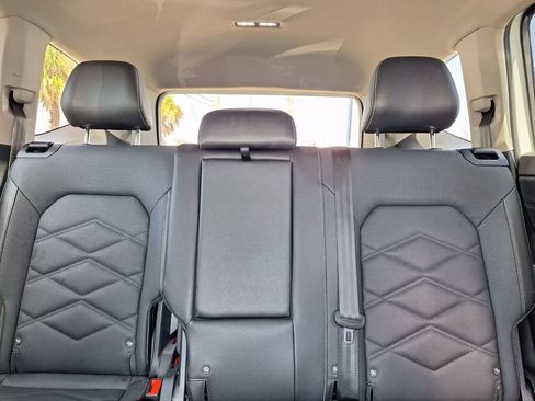 Used 2025 Volkswagen Atlas SE FWD image 22