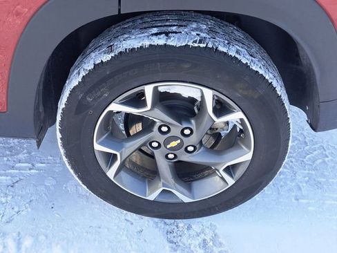 Used 2025 Chevrolet Trax LT w/ Driver Confidence Package image 24