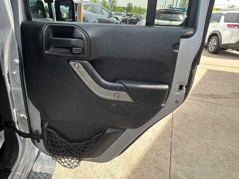 Used 2014 Jeep Wrangler Unlimited Sport w/ Quick Order Package 24S AWD/4WD image 15