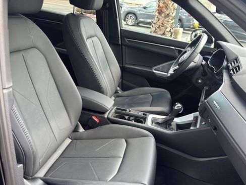 Used 2022 Audi Q3 2.0T Premium image 12