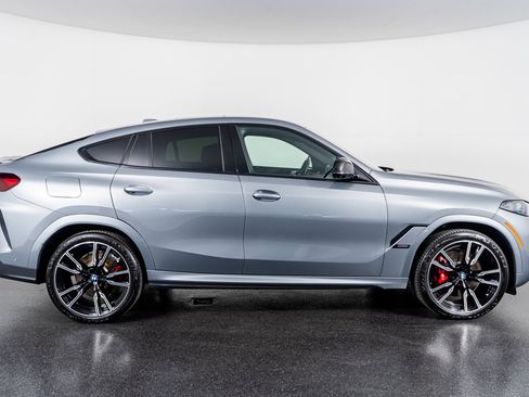 Used 2024 BMW X6 M60i image 5