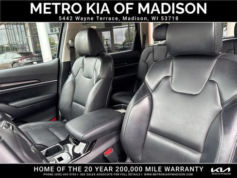 Used 2023 Kia Telluride S AWD/4WD image 16