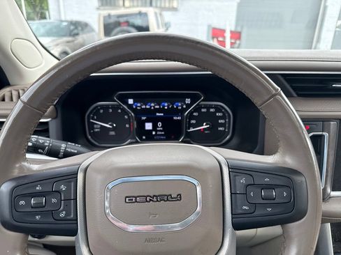 Used 2021 GMC Yukon Denali w/ Denali Premium Package AWD/4WD image 12