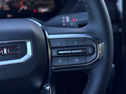 New 2026 GMC Acadia Elevation w/ Elevation Premium Package AWD/4WD image 13