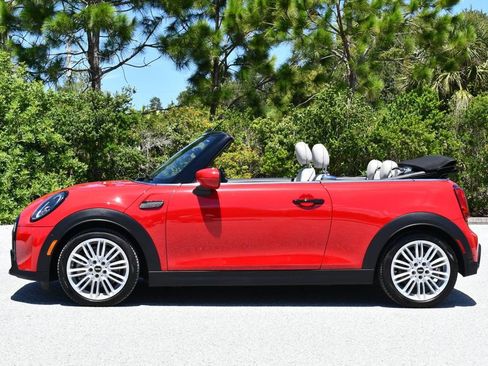 Used 2024 MINI Cooper S FWD image 3
