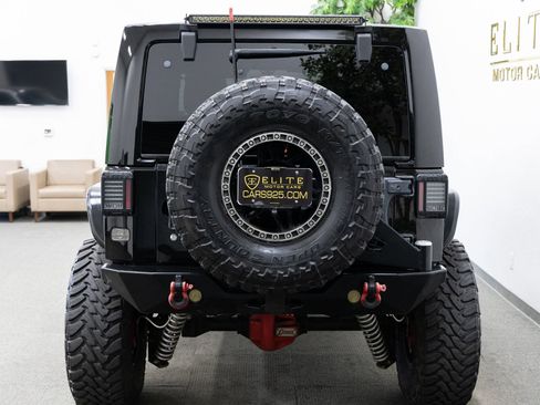 Used 2016 Jeep Wrangler Unlimited Rubicon image 4