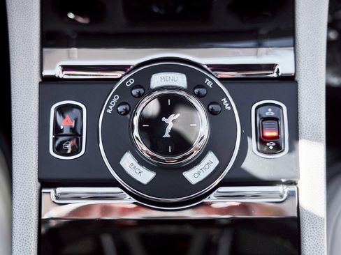 Used 2015 Rolls-Royce Wraith image 63