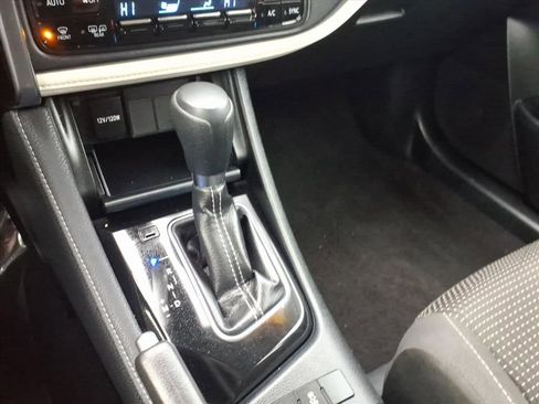 Used 2018 Toyota Corolla iM image 15