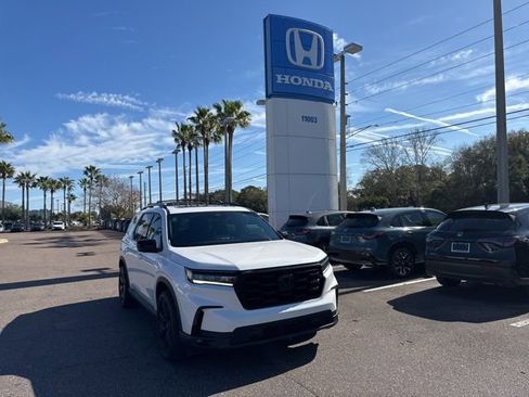 Used 2025 Honda Pilot Black Edition image 9
