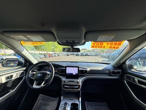 Used 2022 Ford Explorer XLT w/ Equipment Group 202A AWD/4WD image 23