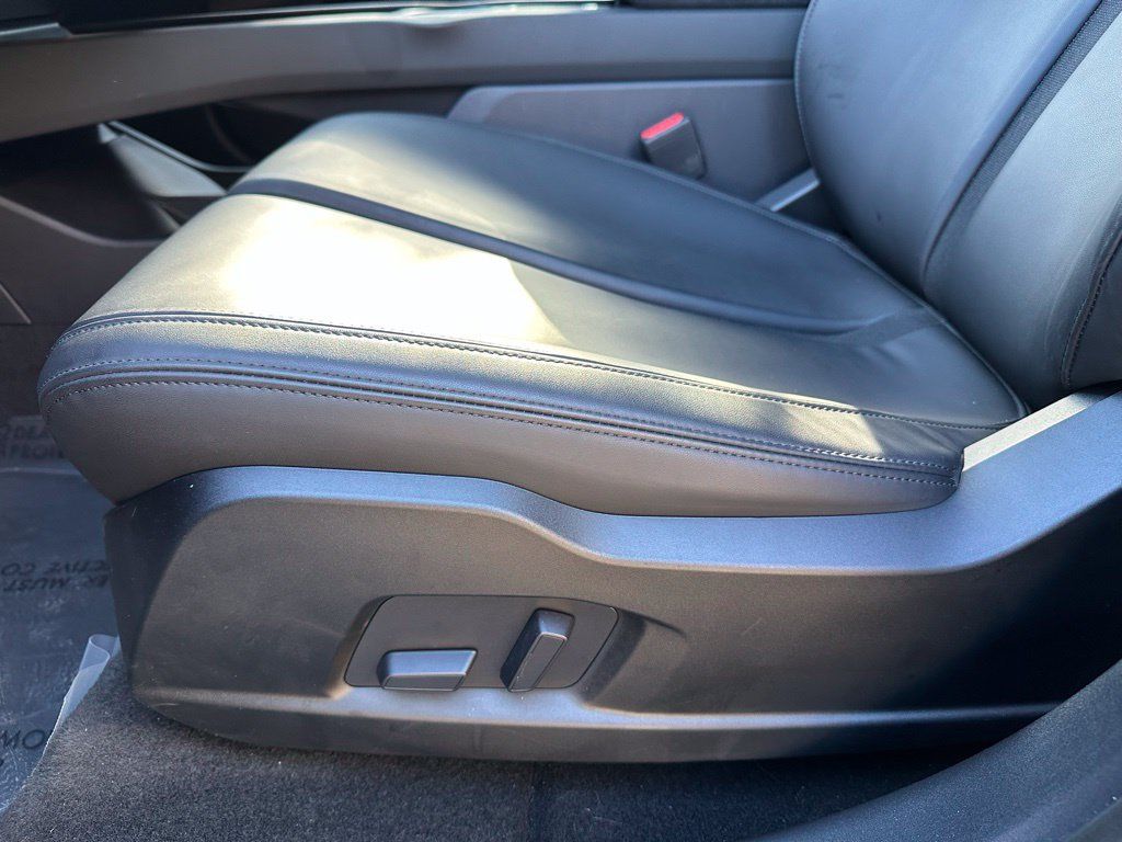 Used 2023 Fisker Ocean One AWD/4WD image 31