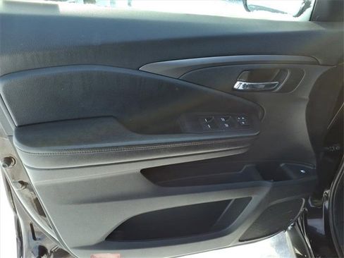 Used 2021 Honda Passport Sport image 13