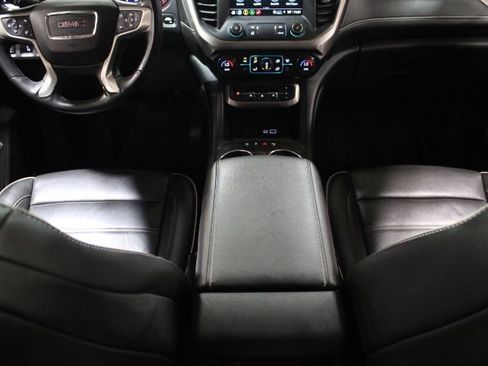 Used 2021 GMC Acadia Denali w/ Denali Technology Package AWD/4WD image 32