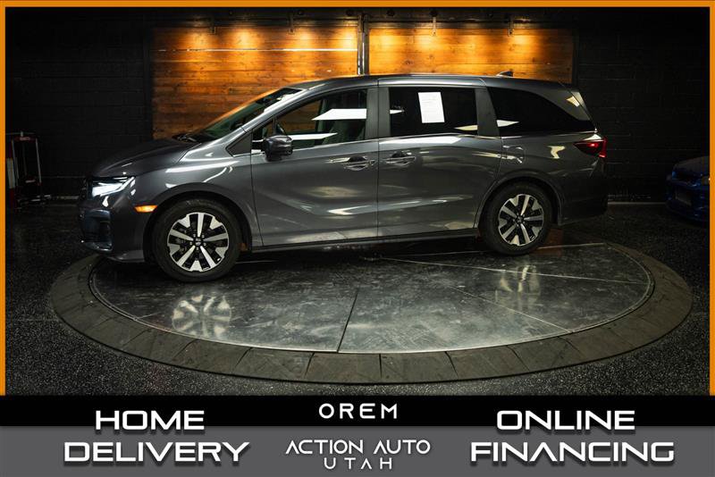 Used 2025 Honda Odyssey Touring image 1
