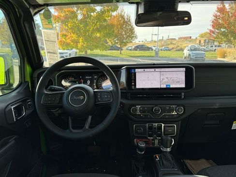 New 2025 Jeep Gladiator Mojave w/ Convenience Group image 30