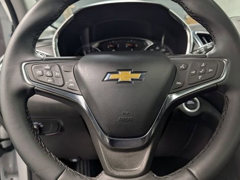 Used 2024 Chevrolet Equinox LT image 19