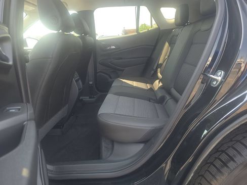 Used 2025 Chevrolet Trax LT w/ Driver Confidence Package FWD image 20