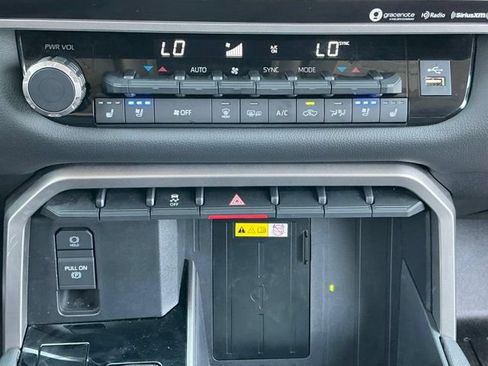 Used 2024 Toyota Tundra Limited w/ Power Package AWD/4WD image 29