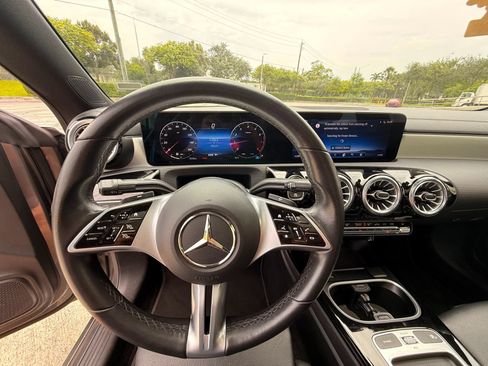Used 2025 Mercedes-Benz CLA 250 image 11