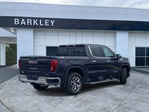 Certified 2022 GMC Sierra 1500 SLT w/ SLT Premium Plus Package image 3
