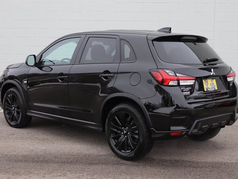 Used 2025 Mitsubishi Outlander Sport LE image 3