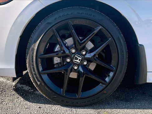 Used 2023 Honda Civic Sport image 9