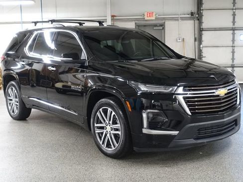 Used 2023 Chevrolet Traverse High Country w/ LPO, Floor Liner Package AWD/4WD image 1