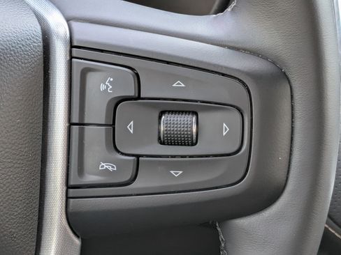 Used 2023 GMC Yukon SLT w/ SLT Premium Package image 26