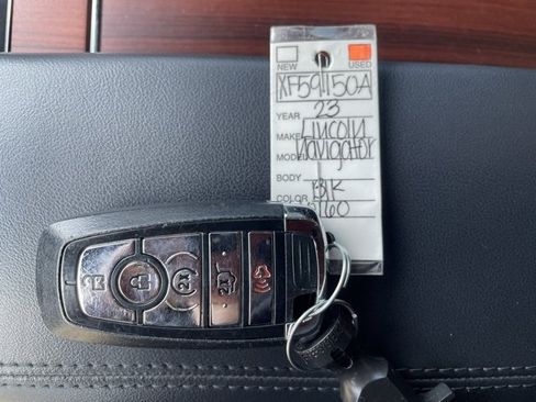Used 2023 Lincoln Navigator L Reserve image 24