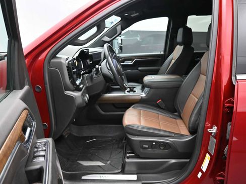 Used 2024 Chevrolet Silverado 3500 High Country w/ Technology Package image 14