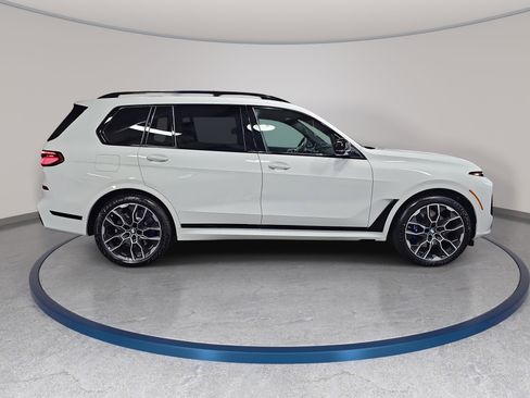 New 2026 BMW X7 M60i image 4