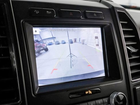 Used 2019 Ford Expedition Limited image 24