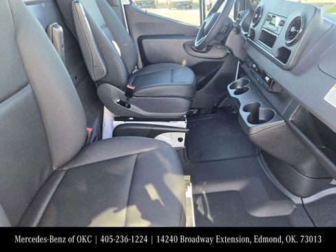New 2025 Mercedes-Benz Sprinter 2500 image 14