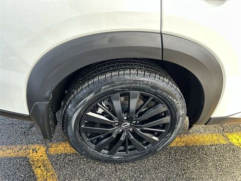 Used 2023 Nissan Pathfinder Platinum w/ Black Appearance Package image 12